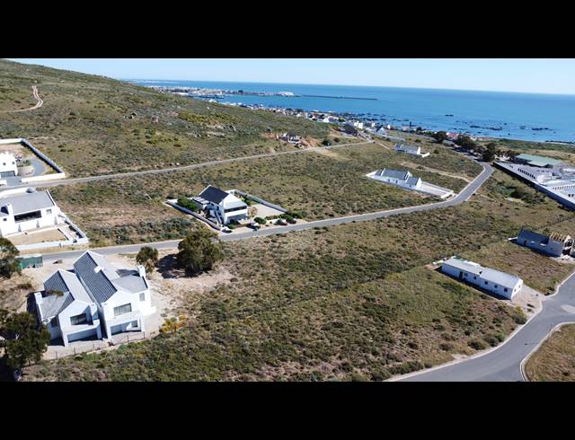 821M² VACANT LAND FOR SALE IN BRITANNICA HEIGHTS